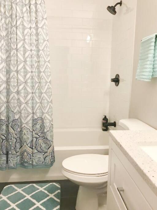 Modern 3 Bedroom 2 Ba With Patio Philadelphia Exterior photo